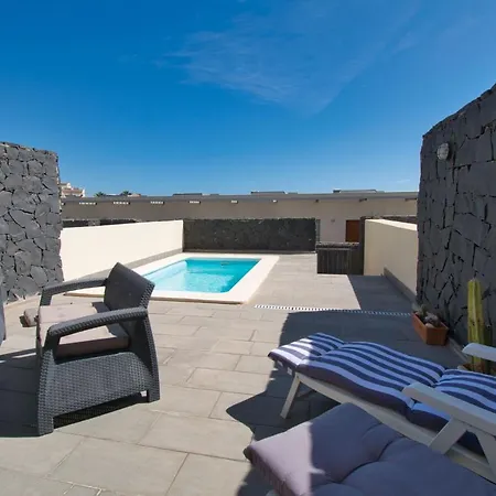 빌라 Sun Bay Villas, Lovely 3 Bed With Private Pool & Sea Views