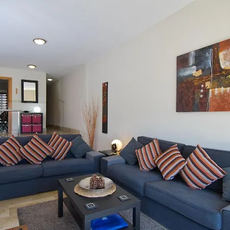 Sun Bay Villas, Lovely 3 Bed With Private Pool & Sea Views 别墅 *